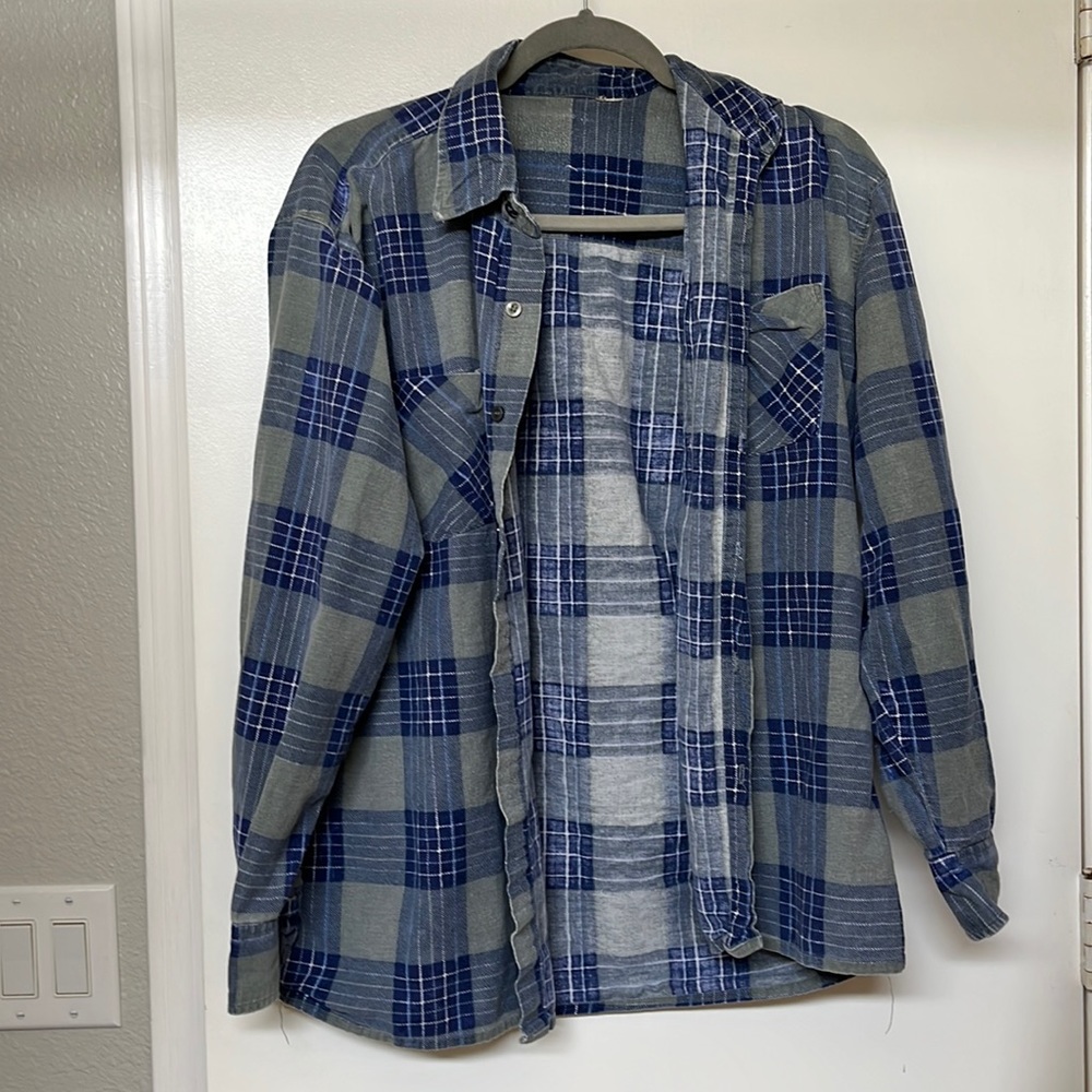 Free People vintage flannel, fits like a size M, in good condition.